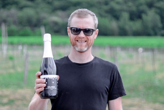 Gavin-Robertson-Blanc-de-Blanc-Brut-vineyards.jpg