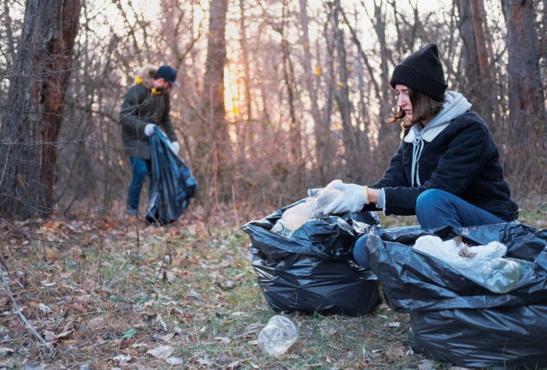 bigstock-People-Clean-Up-The-Forest-Of-334762975-1-1600x1084-1.jpg