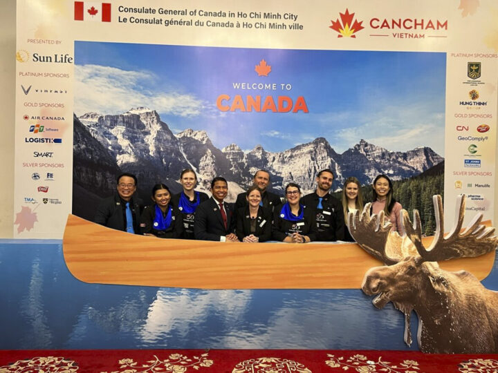 International-Canada-Vietnam-event-group-photo-1.jpg