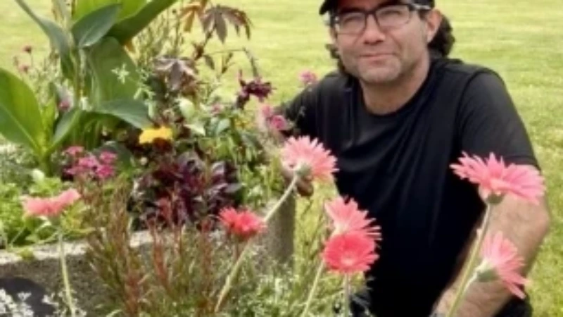 Plants with Paul: Professor Zammit launches new series on Instagram Plants with Paul: Professor Zammit launches new series on Instagram