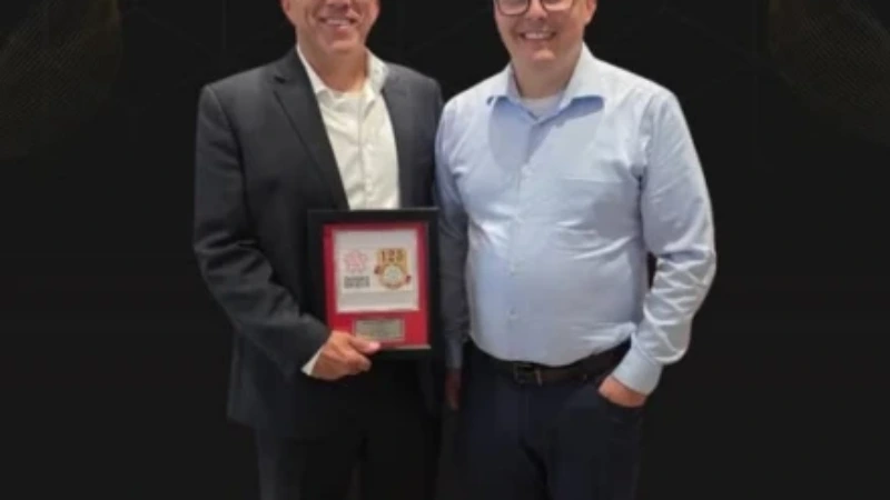 Knights men’s soccer head coach Frank DeChellis receives Ontario Soccer award