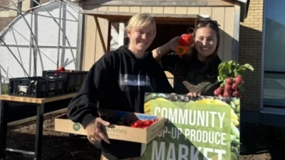 Niagara College students lead new pay-what-you-can produce market for fellow students on campus Niagara College students lead new pay-what-you-can produce market for fellow students on campus