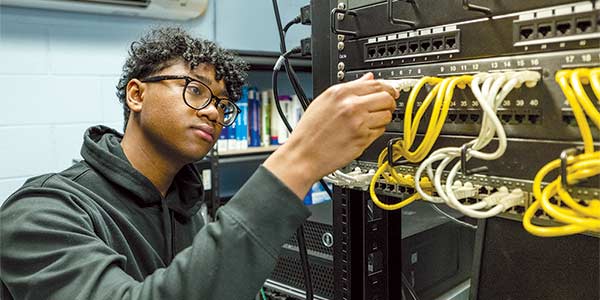 Image for Computer Systems Technician – Network and Cloud Technologies